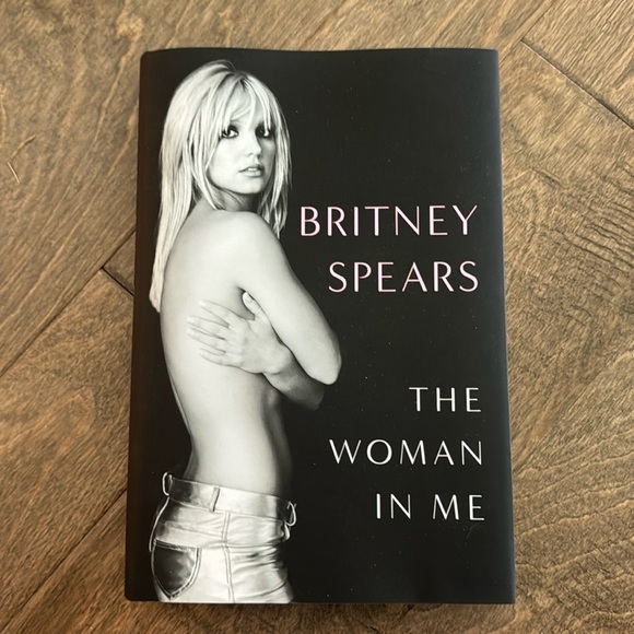 Britney Spears The Woman in Me 2023 Memoir Hardcover Dust Jacket Book - Picture 1 of 6